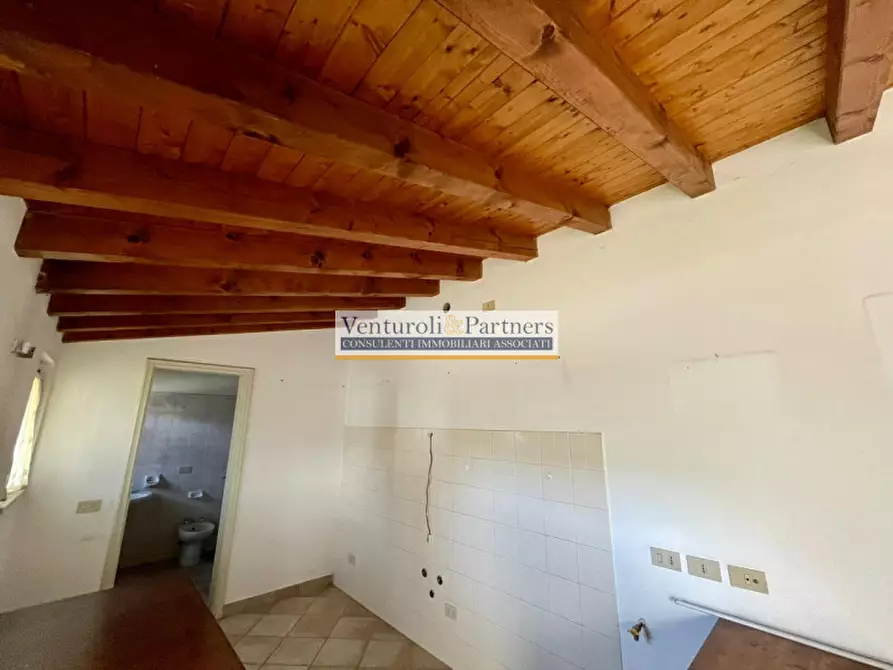 Immagine 10 di Rustico / casale in vendita  in Via Schia a Lonato del Garda