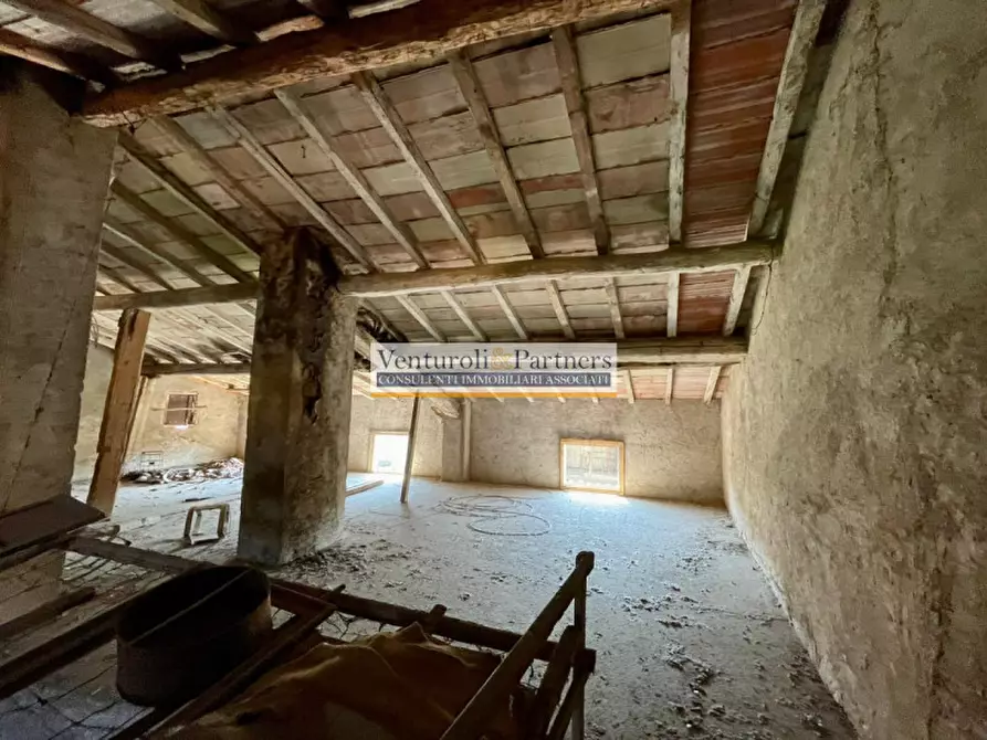 Immagine 17 di Rustico / casale in vendita  in Via Schia a Lonato del Garda