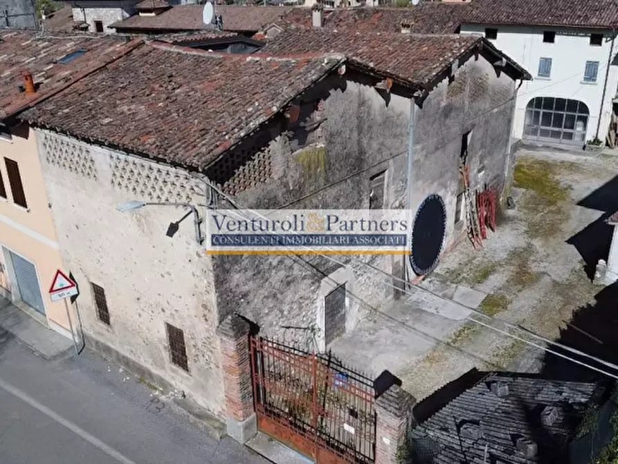 Immagine 25 di Rustico / casale in vendita  in Via Schia a Lonato del Garda