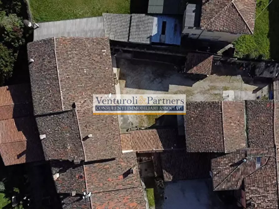 Immagine 28 di Rustico / casale in vendita  in Via Schia a Lonato del Garda