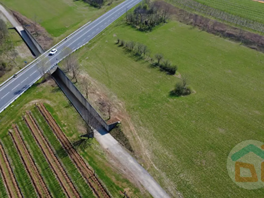 Immagine 2 di Terreno in vendita  in Via Aquileia a Cormons
