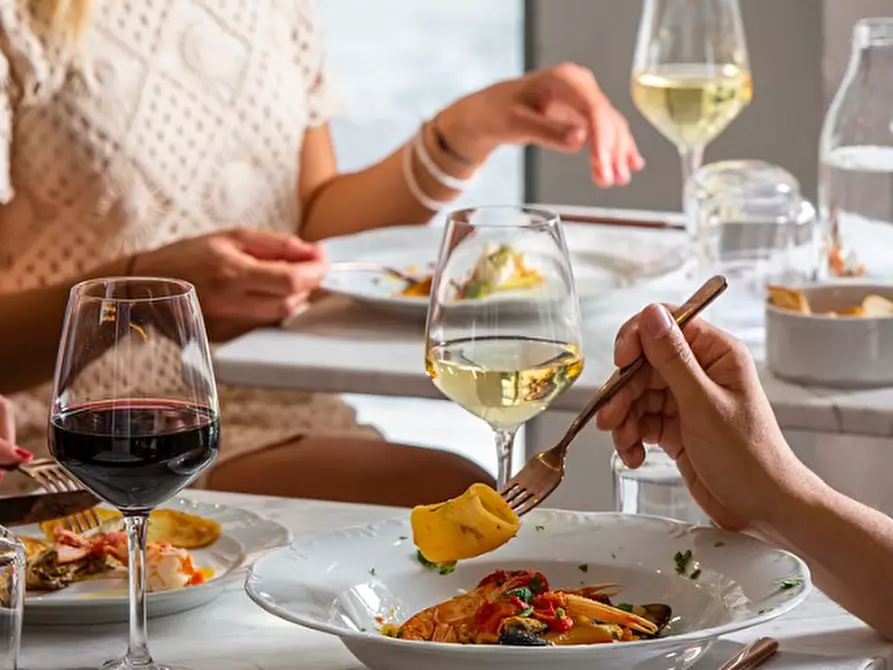 Immagine 1 di Attività commerciale in vendita  a Treviso