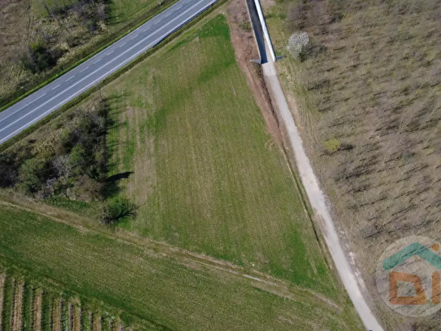Immagine 6 di Terreno in vendita  in Via Aquileia a Cormons