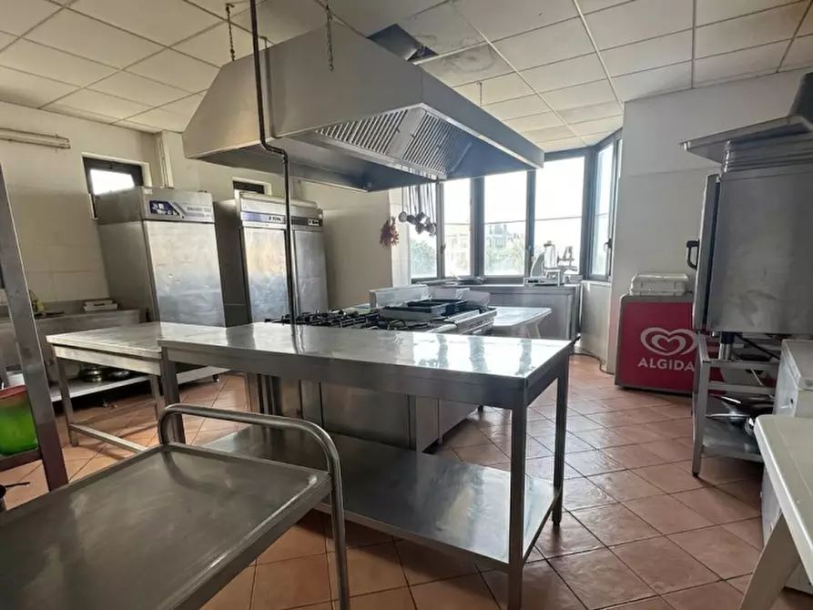 Immagine 10 di Attività commerciale in vendita  in Via Volontè, 1 a Sassari