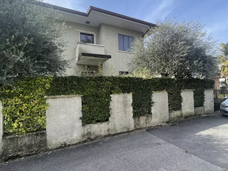 Immagine 1 di Casa bifamiliare in vendita  in Via Isole Egadi a Vicenza