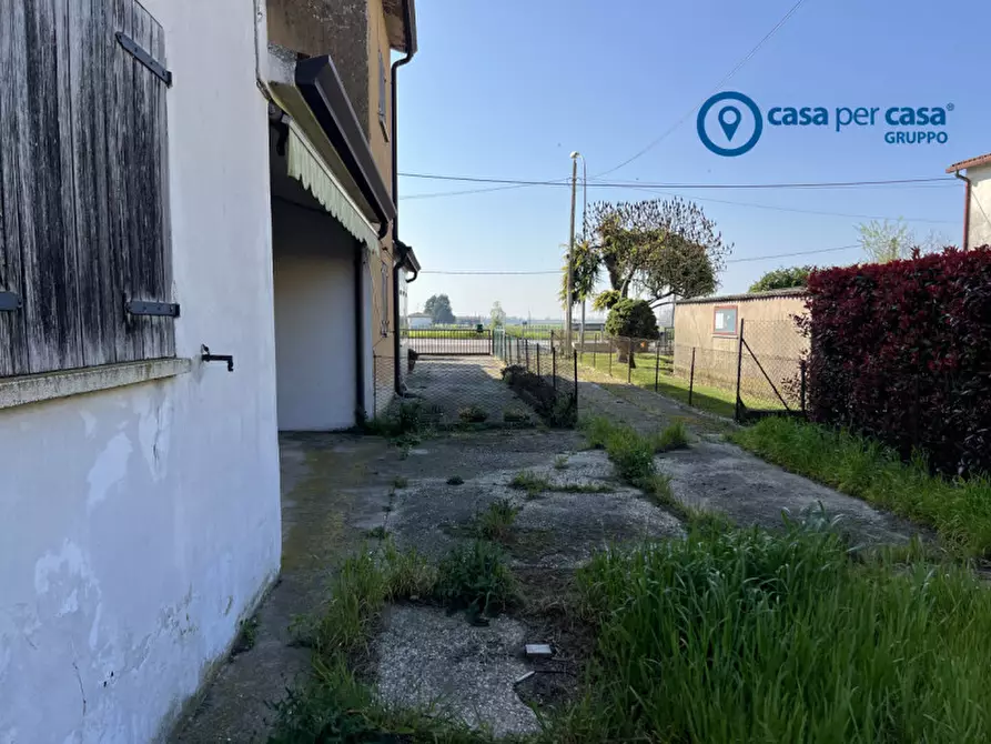 Immagine 27 di Villetta a schiera in vendita  in Via Valcorba a Pozzonovo