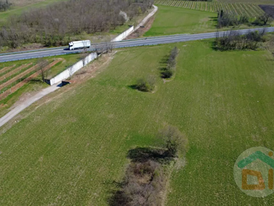 Immagine 15 di Terreno in vendita  in Via Aquileia a Cormons