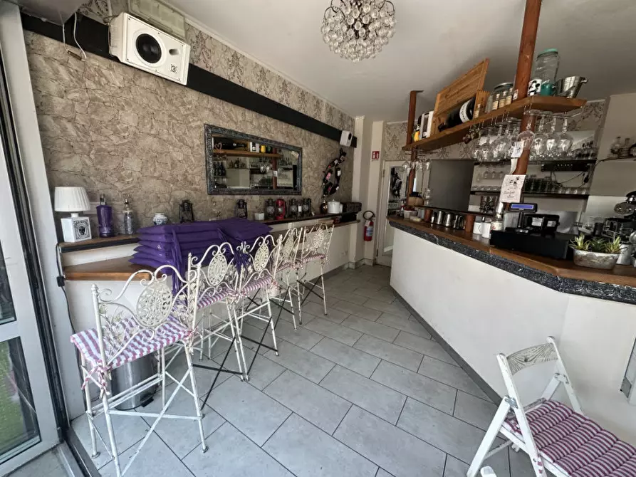 Immagine 10 di Attività commerciale in vendita  in Viale Anita Garibaldi 58 a Cesenatico