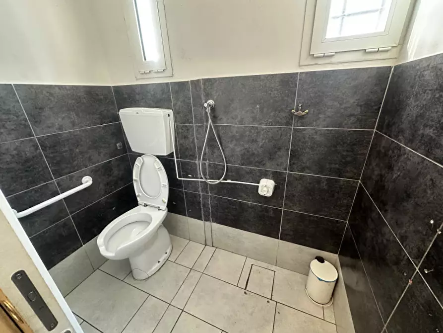 Immagine 18 di Attività commerciale in vendita  in Viale Anita Garibaldi 58 a Cesenatico