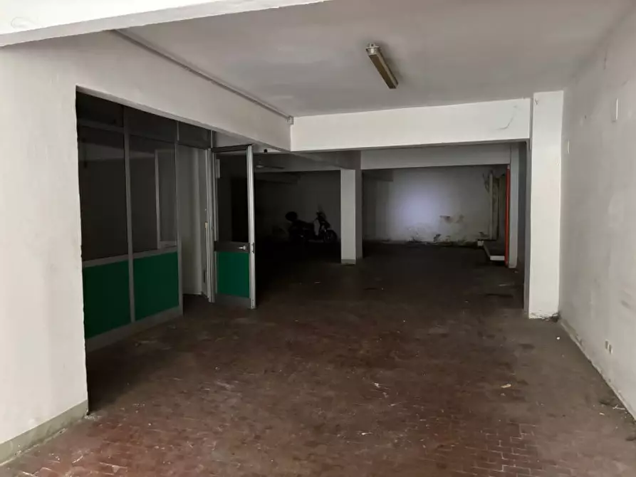 Immagine 1 di Magazzino in vendita  in VIA GORDIGIANI a Firenze