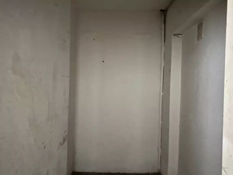 Immagine 8 di Magazzino in vendita  in VIA GORDIGIANI a Firenze