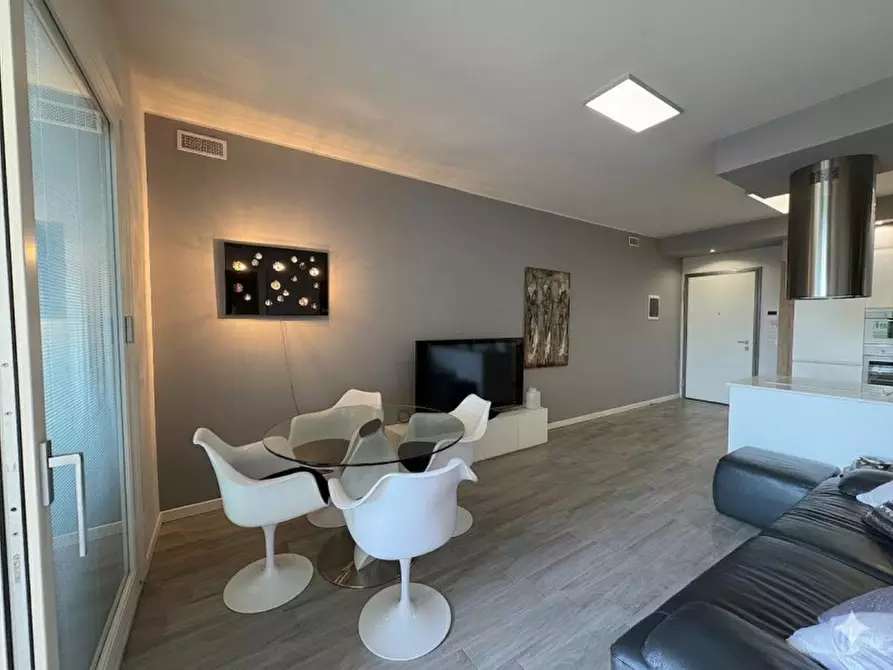 Immagine 2 di Appartamento in vendita  in Via Fratelli Bandiera 19 a Bergamo