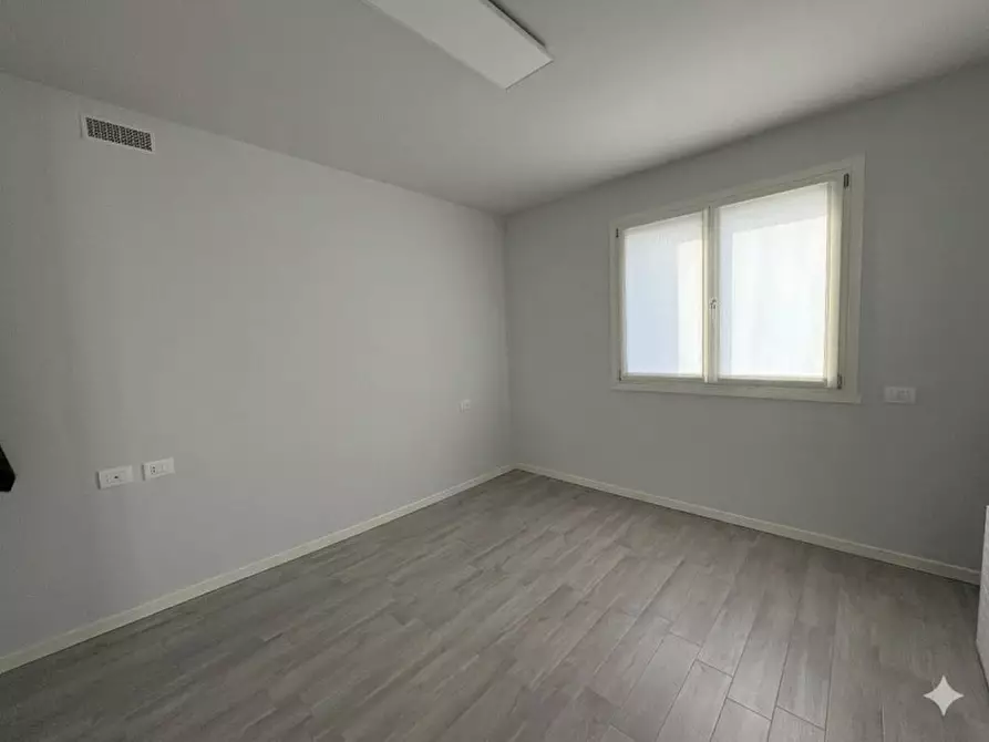 Immagine 13 di Appartamento in vendita  in Via Fratelli Bandiera 19 a Bergamo