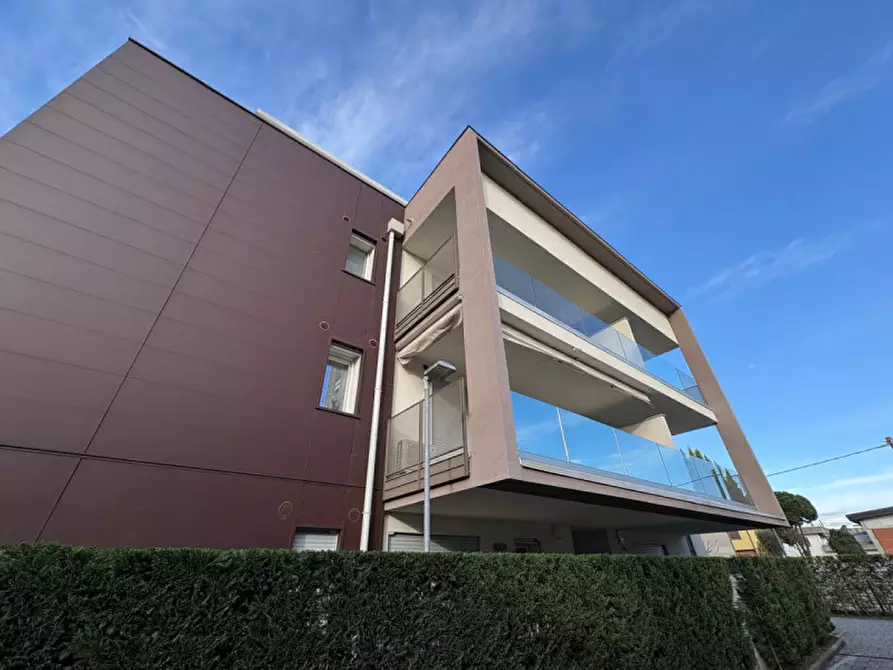 Immagine 15 di Appartamento in vendita  in Via Fratelli Bandiera 19 a Bergamo