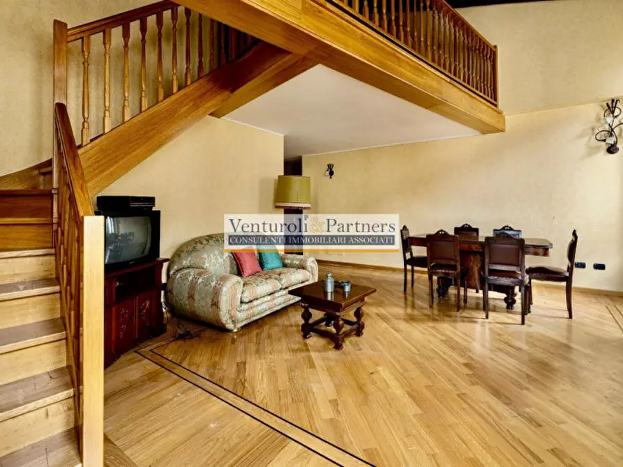 Immagine 1 di Appartamento in vendita  in piazza duomo a Salò