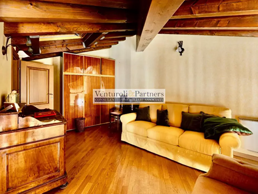 Immagine 7 di Appartamento in vendita  in piazza duomo a Salò