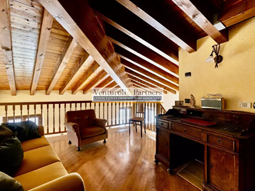 Immagine 8 di Appartamento in vendita  in piazza duomo a Salò