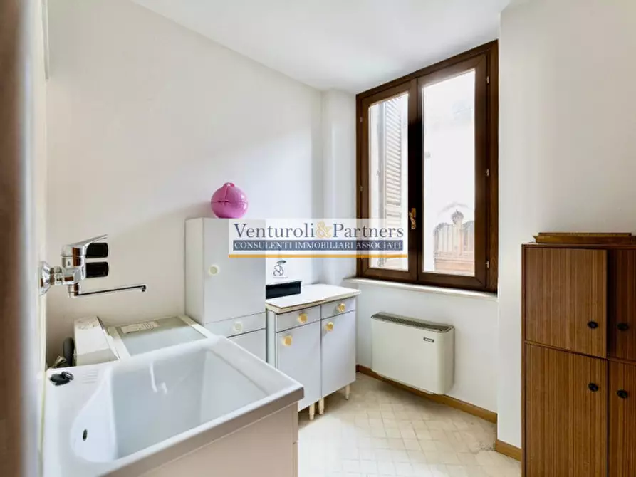 Immagine 23 di Appartamento in vendita  in piazza duomo a Salò