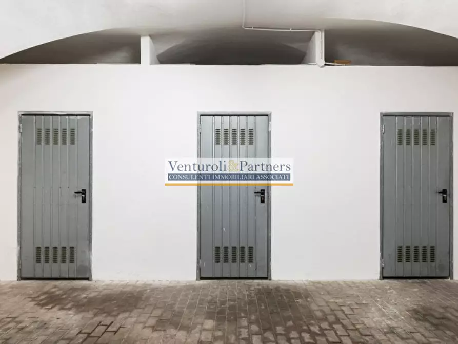 Immagine 24 di Appartamento in vendita  in piazza duomo a Salò