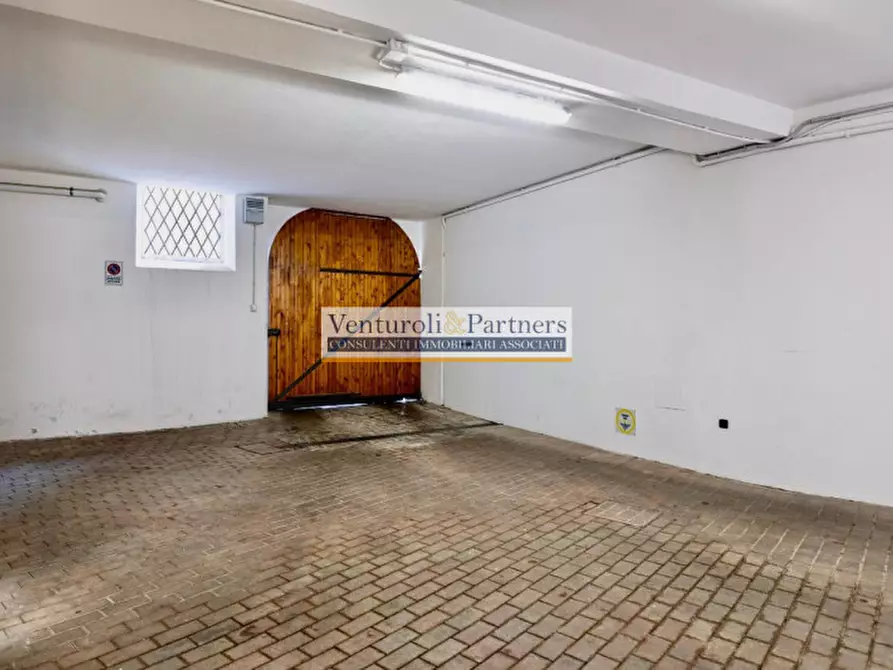 Immagine 25 di Appartamento in vendita  in piazza duomo a Salò