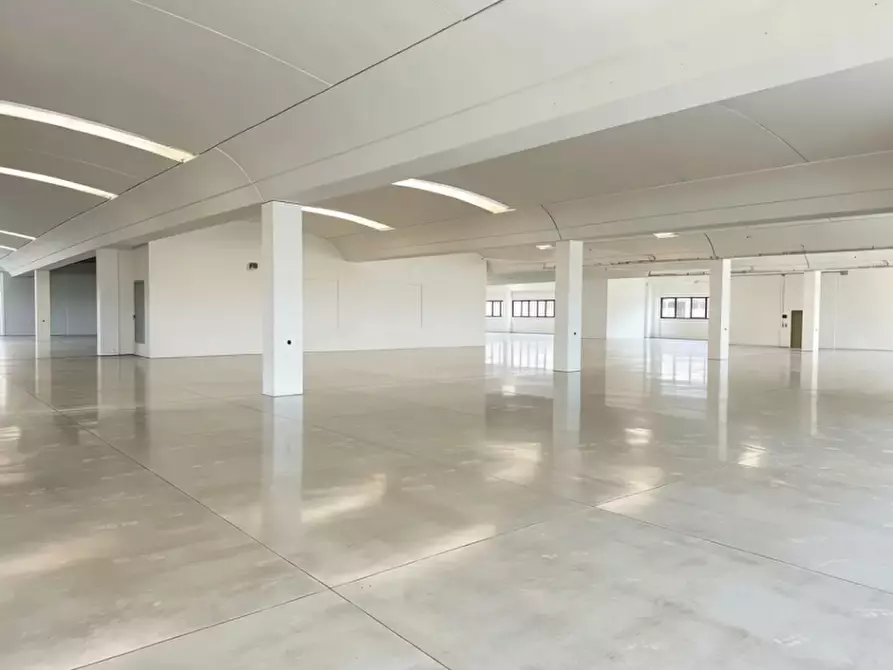 Immagine 8 di Capannone industriale in affitto  in Via Vaghetto a Lavagno