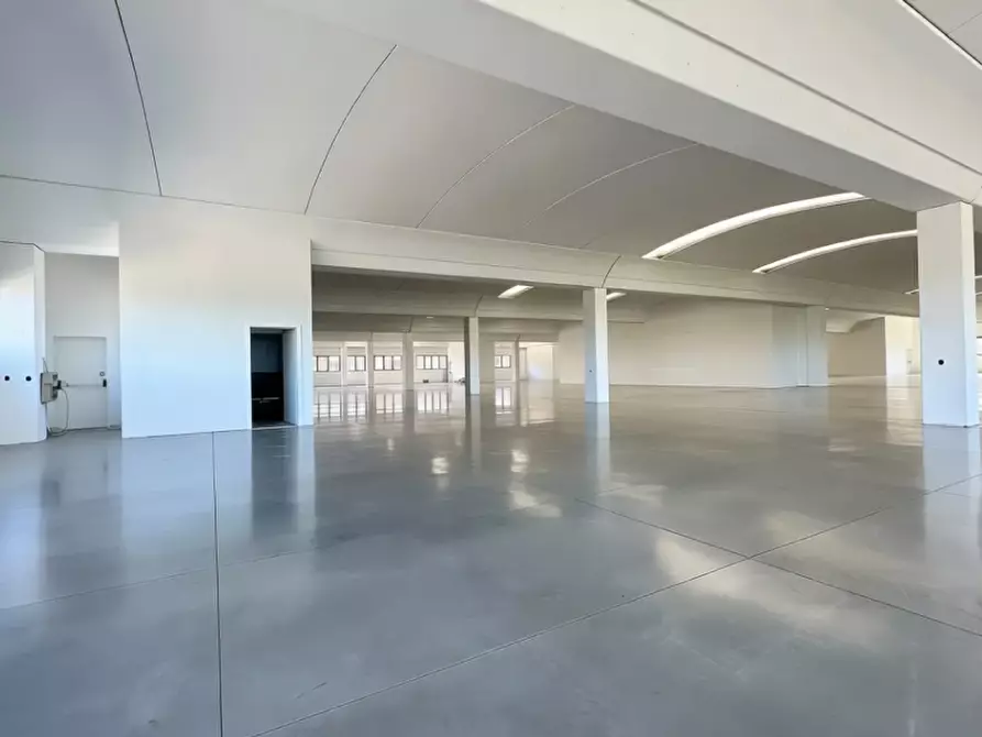 Immagine 9 di Capannone industriale in affitto  in Via Vaghetto a Lavagno