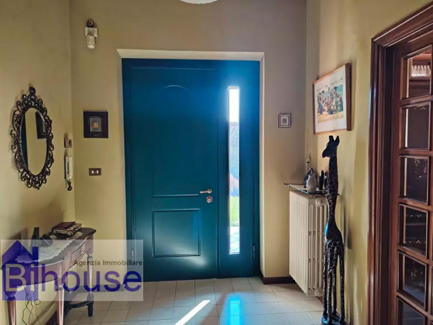 Immagine 11 di Villa in vendita  a Cossato