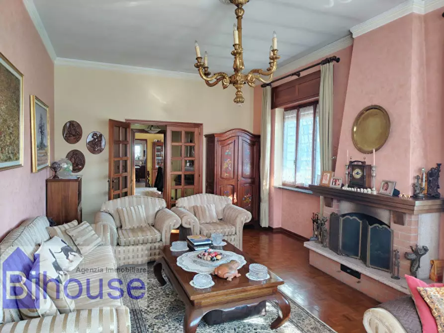 Immagine 12 di Villa in vendita  a Cossato