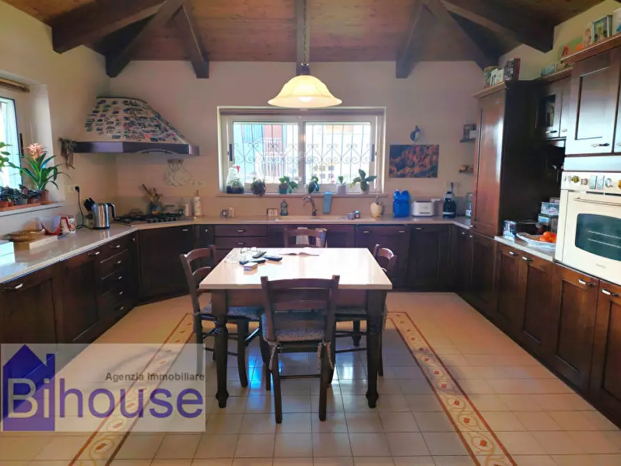 Immagine 16 di Villa in vendita  a Cossato