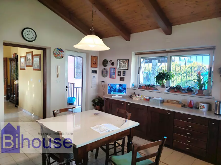 Immagine 18 di Villa in vendita  a Cossato