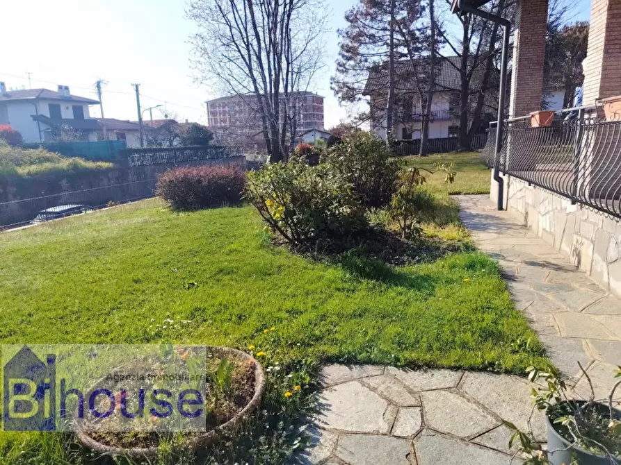 Immagine 37 di Villa in vendita  a Cossato