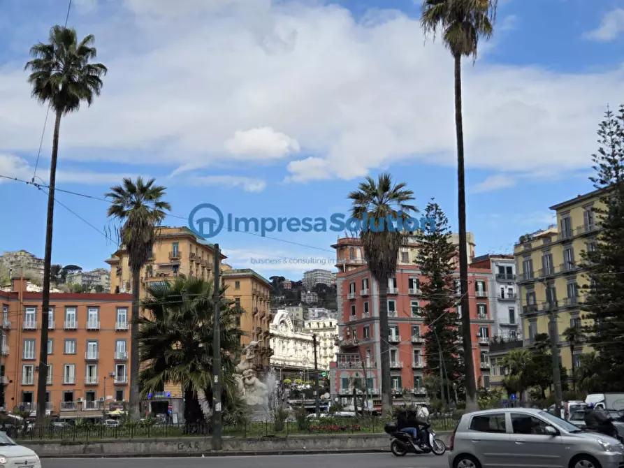 Immagine 3 di Attività commerciale in vendita  in Piazza Sannazzaro a Napoli
