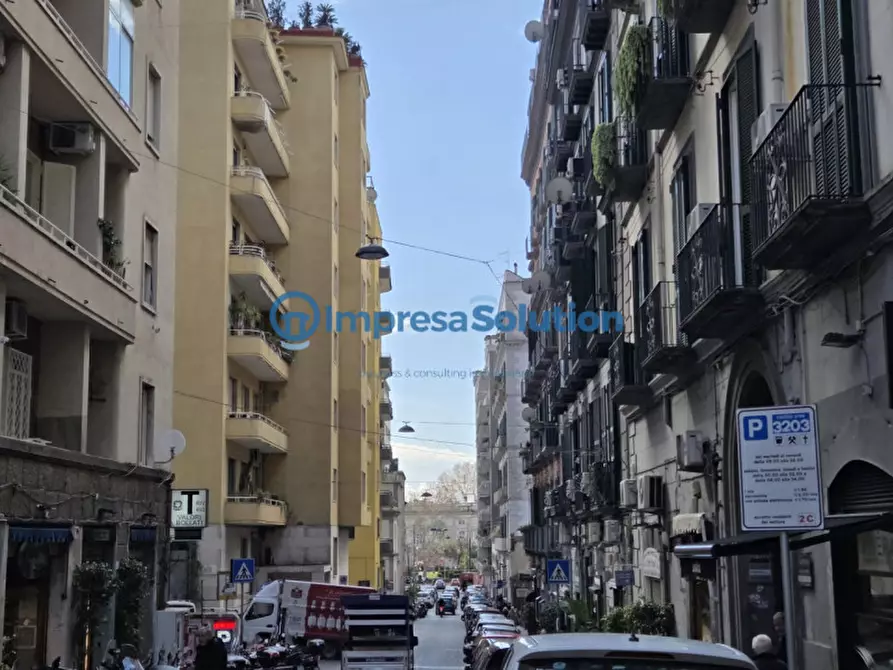 Immagine 4 di Attività commerciale in vendita  in Piazza Sannazzaro a Napoli