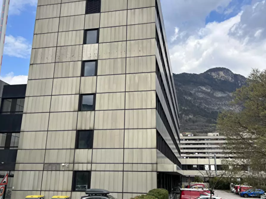 Immagine 2 di Palazzo in vendita  a Trento