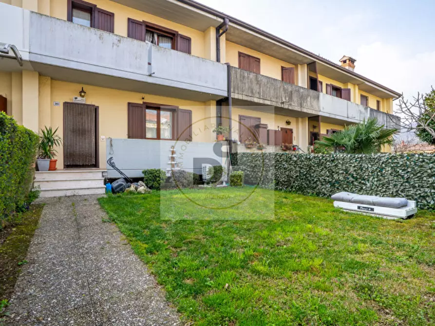 Immagine 1 di Villetta a schiera in vendita  in Via Giuseppe Filippini a Salò