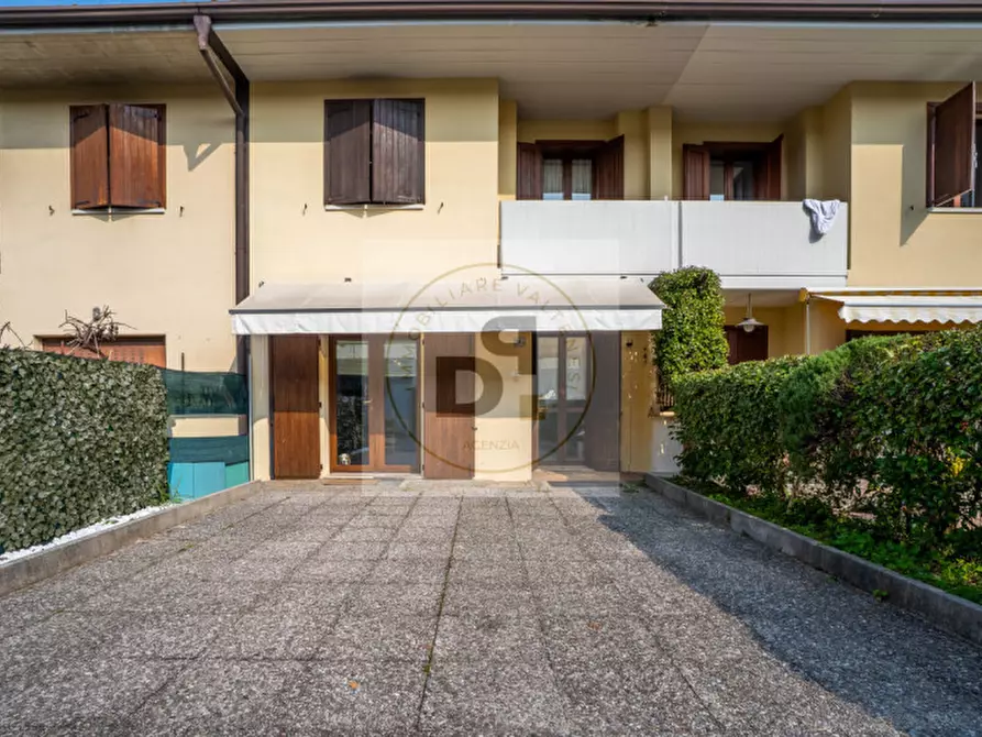 Immagine 3 di Villetta a schiera in vendita  in Via Giuseppe Filippini a Salò