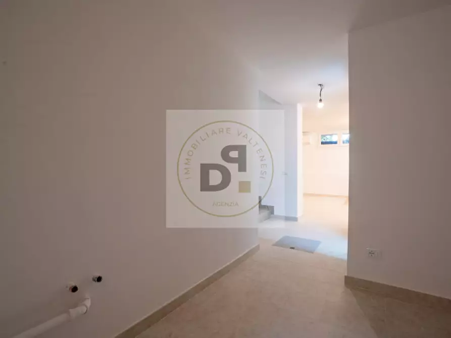 Immagine 20 di Villetta a schiera in vendita  in Via Giuseppe Filippini a Salò