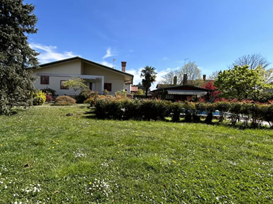 Immagine 4 di Villa in vendita  in Via Roma a Salzano