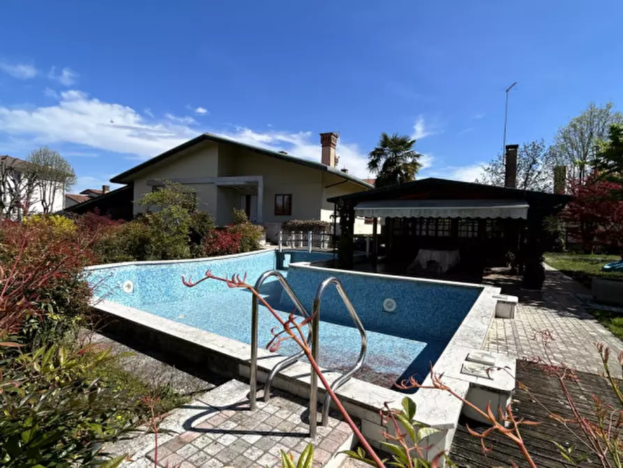 Immagine 6 di Villa in vendita  in Via Roma a Salzano