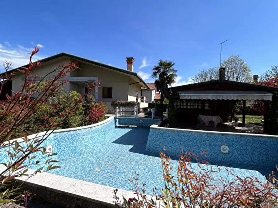 Immagine 7 di Villa in vendita  in Via Roma a Salzano