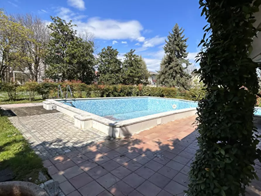 Immagine 9 di Villa in vendita  in Via Roma a Salzano