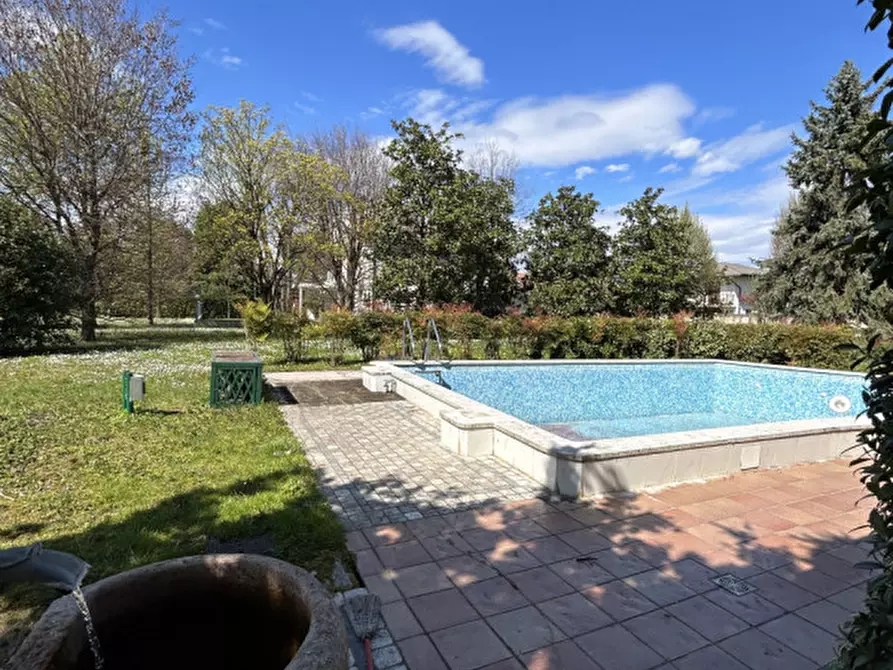 Immagine 10 di Villa in vendita  in Via Roma a Salzano