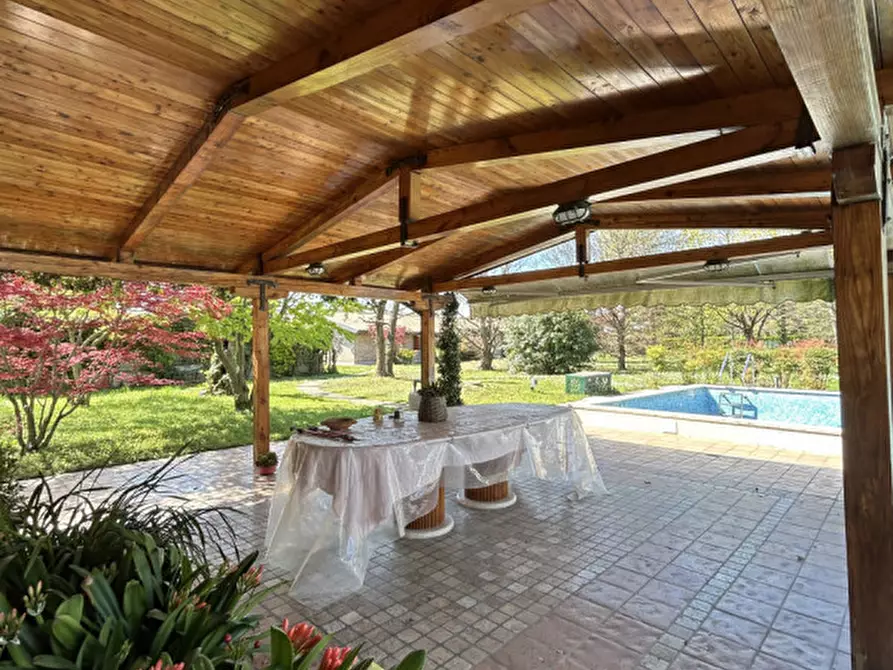 Immagine 12 di Villa in vendita  in Via Roma a Salzano