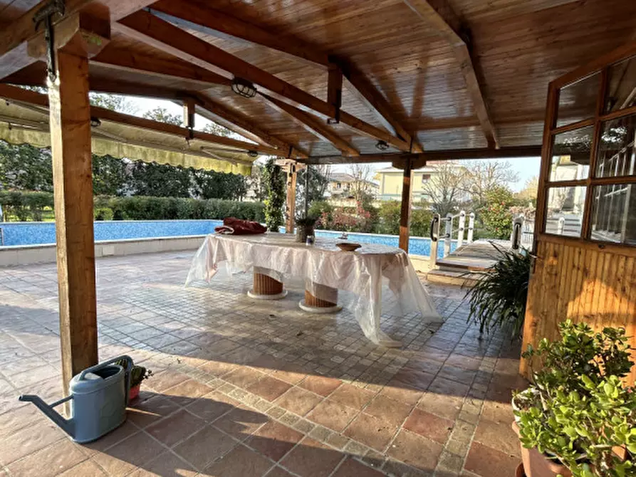 Immagine 16 di Villa in vendita  in Via Roma a Salzano