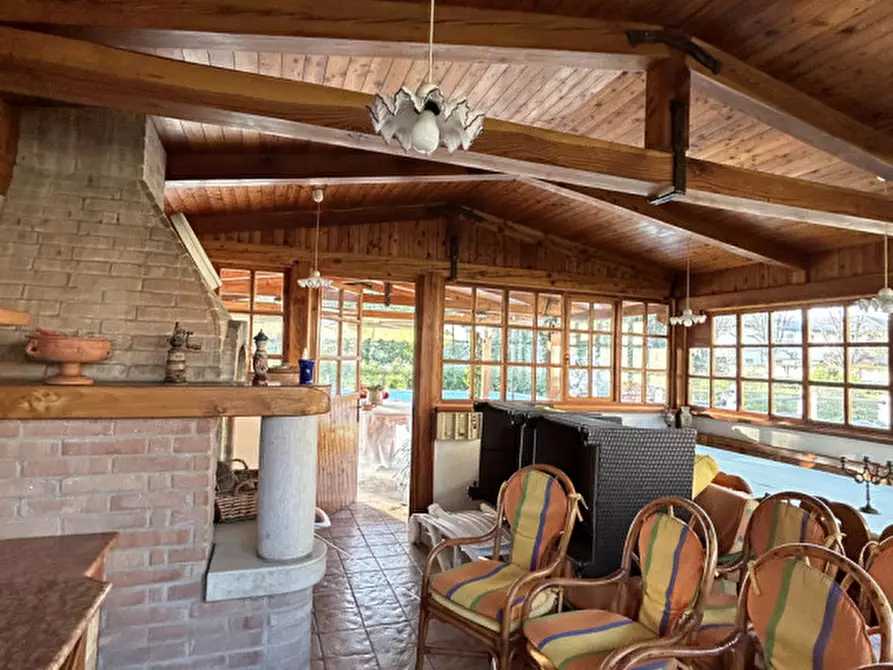 Immagine 18 di Villa in vendita  in Via Roma a Salzano