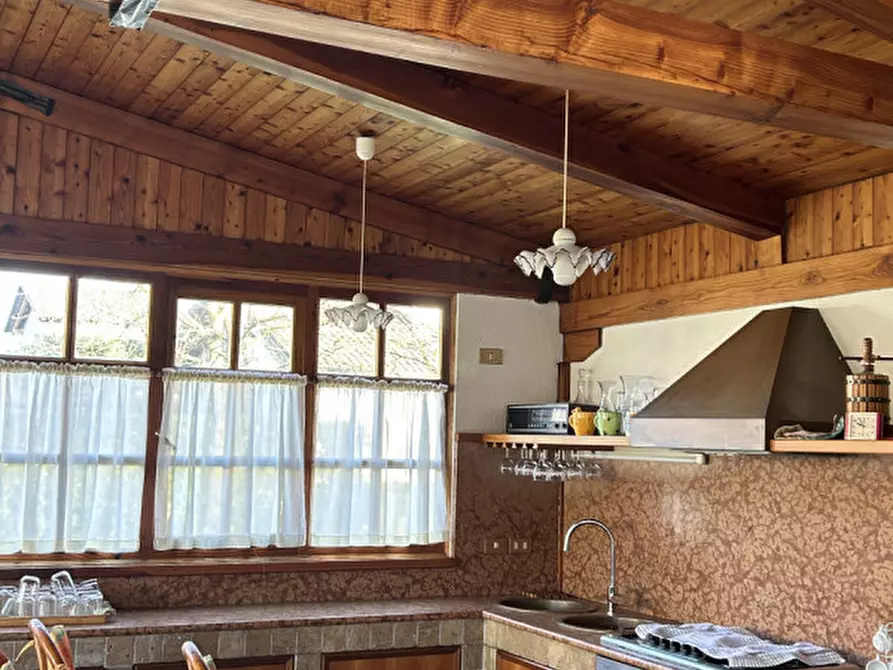 Immagine 21 di Villa in vendita  in Via Roma a Salzano