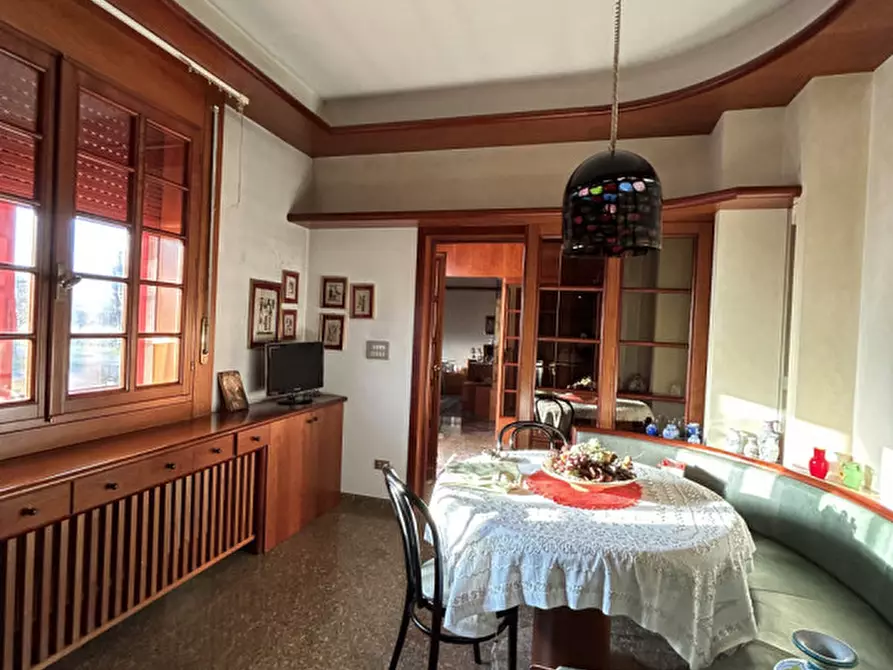 Immagine 46 di Villa in vendita  in Via Roma a Salzano
