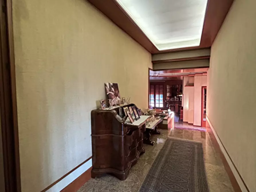 Immagine 52 di Villa in vendita  in Via Roma a Salzano