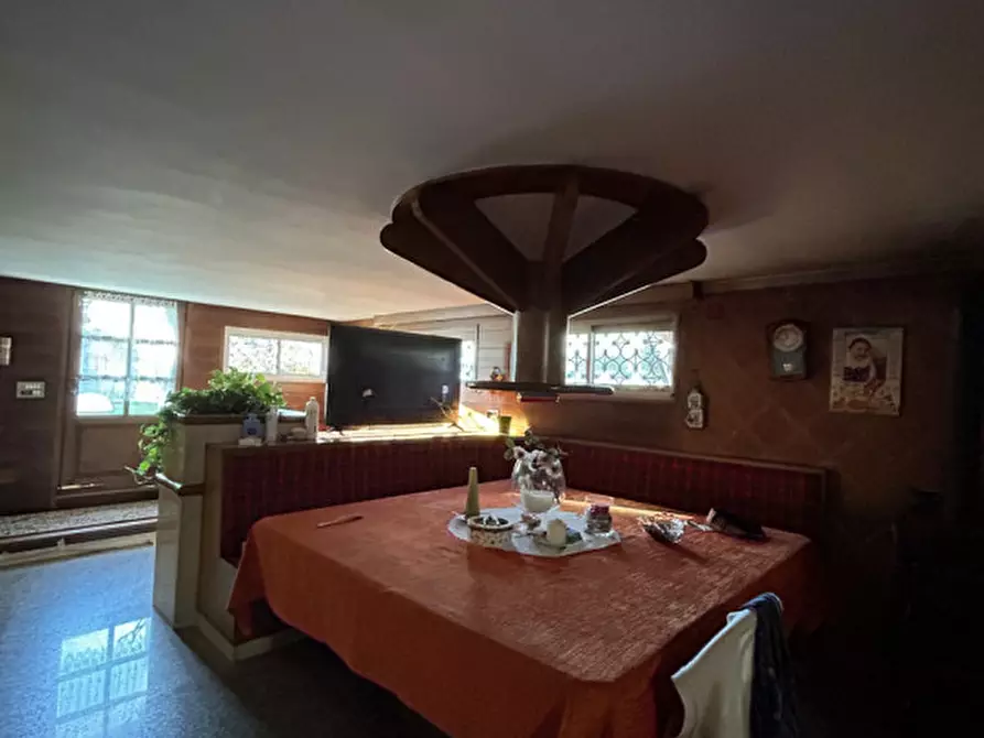 Immagine 60 di Villa in vendita  in Via Roma a Salzano
