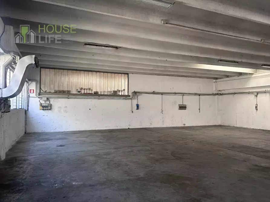 Immagine 2 di Capannone industriale in affitto  a Zanè